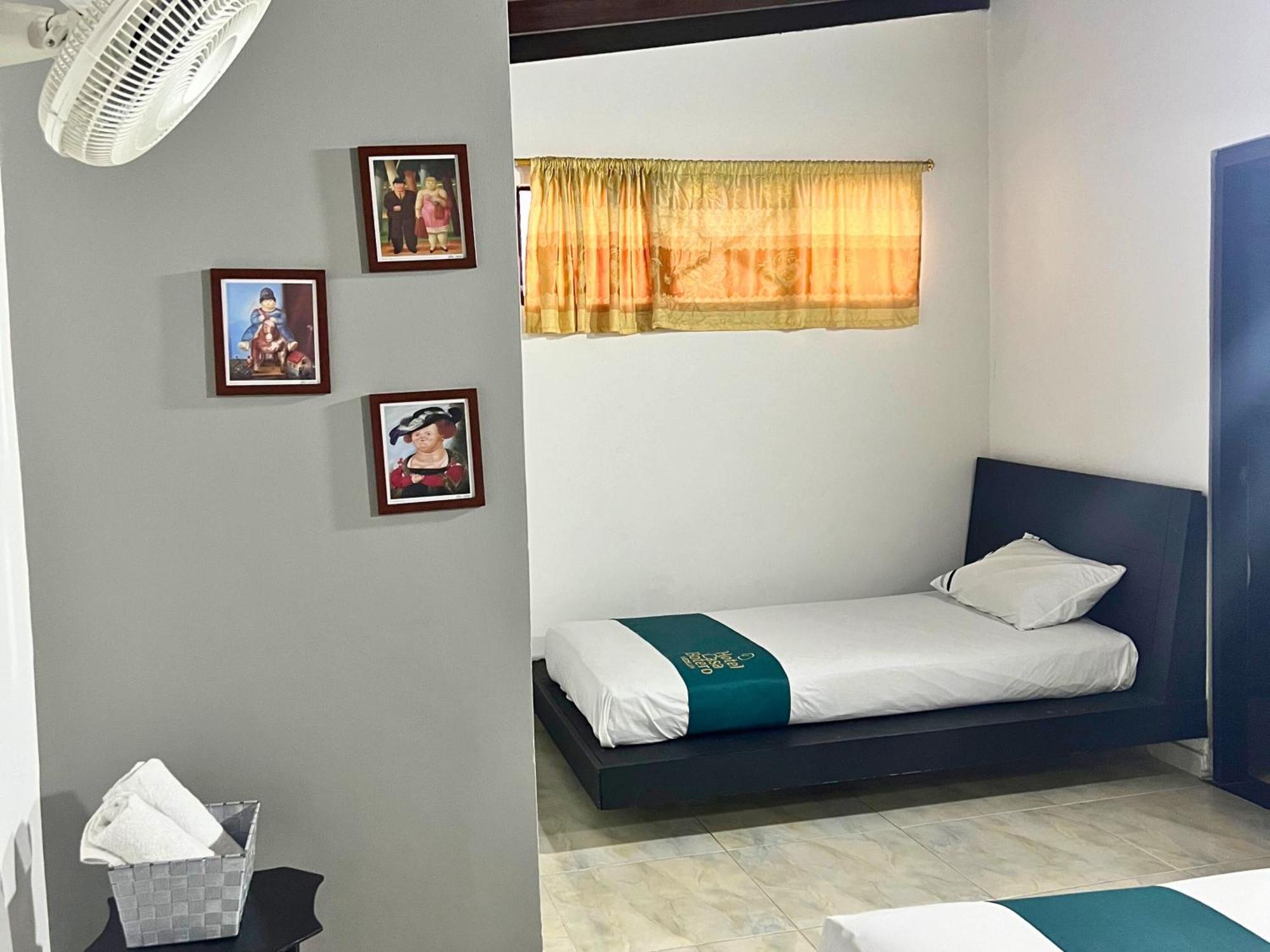 Hotel Casa Botero Медельин Экстерьер фото